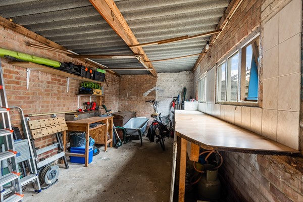 Foto - Te koop: Ruime hoekwoning met potentie!